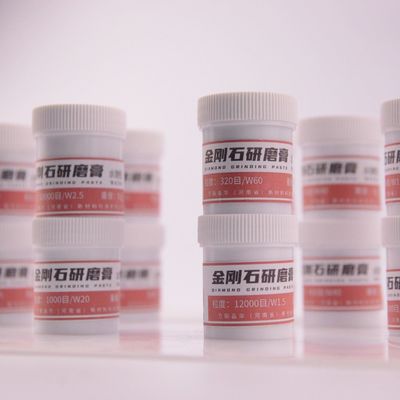 XINRUI-PASTE Olieoplosbare slijppasta met een hoge vochtbaarheid voor bewerkingsinstrumenten